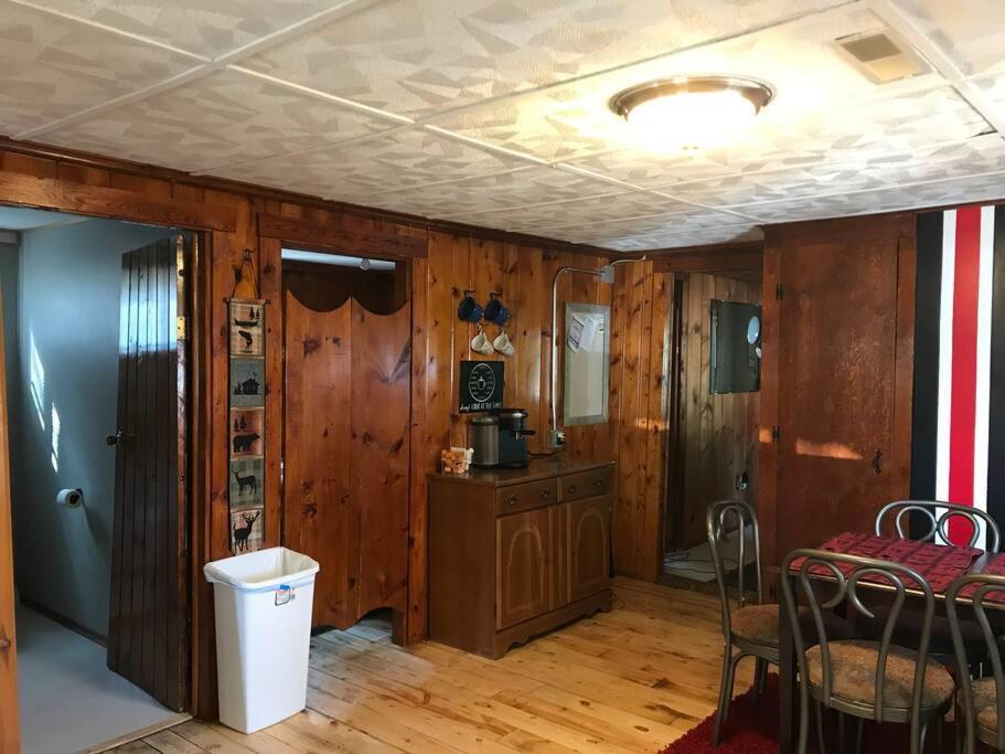 Royce'S Outpost Rustic Cabin Nearby Trails Mio Екстериор снимка
